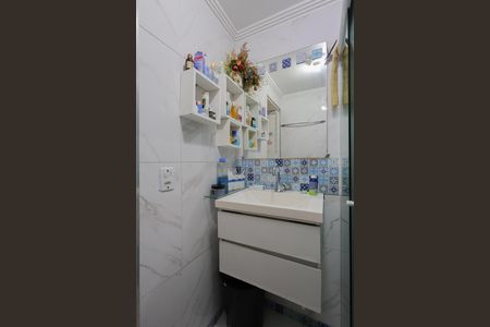 Apartamento à venda com 80m², 2 quartos e 1 vaga Apartamento à venda com 80m², 2 quartos e 1 vagaBanheiro