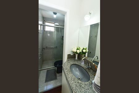 Apartamento à venda com 85m², 3 quartos e 2 vagasBanheiro social