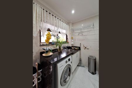 Casa à venda com 311m², 4 quartos e 6 vagasÁrea de Serviço