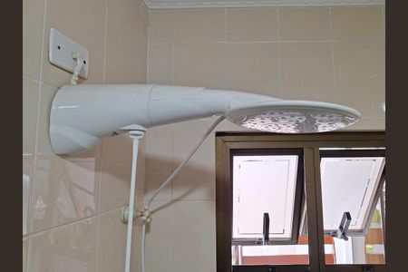 Casa à venda com 311m², 4 quartos e 6 vagasBanheiro Quarto 1