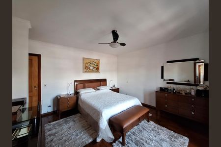 Casa à venda com 311m², 4 quartos e 6 vagasQuarto 4