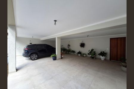 Casa à venda com 311m², 4 quartos e 6 vagasGaragem