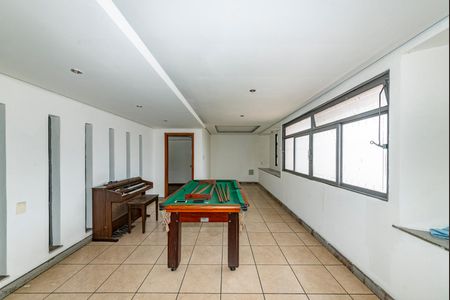 Casa à venda com 250m², 4 quartos e 4 vagas Casa à venda com 250m², 4 quartos e 4 vagasSala 1
