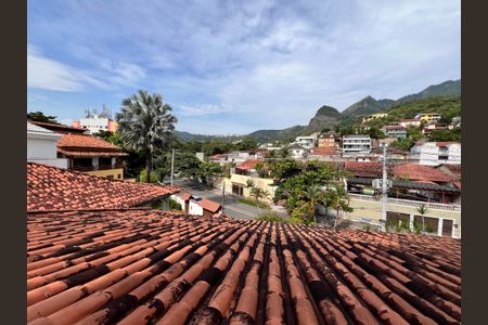 Casa à venda com 700m², 4 quartos e 2 vagasQuarto 2 Vista