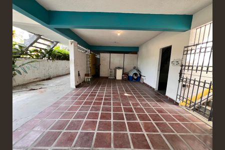 Casa à venda com 700m², 4 quartos e 2 vagasÁrea Externa