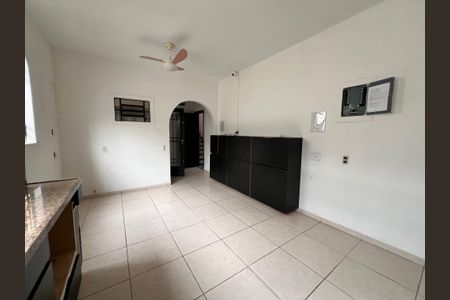 Casa à venda com 700m², 4 quartos e 2 vagasCozinha