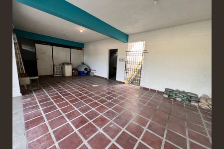 Casa à venda com 700m², 4 quartos e 2 vagasÁrea Externa