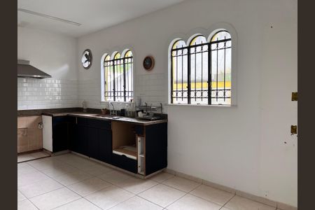 Casa à venda com 700m², 4 quartos e 2 vagasCozinha