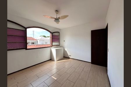 Casa à venda com 700m², 4 quartos e 2 vagasQuarto 1