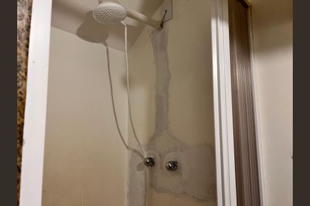 Casa à venda com 700m², 4 quartos e 2 vagasÁrea de Serviço - Banheiro