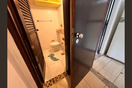 Casa à venda com 700m², 4 quartos e 2 vagasÁrea de Serviço - Banheiro