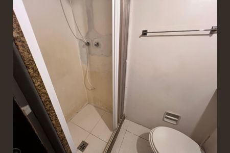 Casa à venda com 700m², 4 quartos e 2 vagasÁrea de Serviço - Banheiro