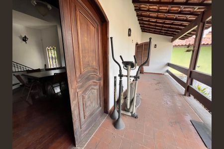 Casa à venda com 700m², 4 quartos e 2 vagasSala