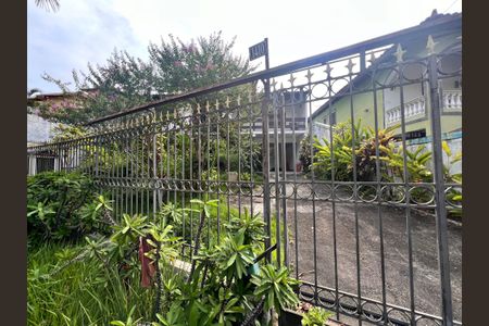 Casa à venda com 700m², 4 quartos e 2 vagasFachada