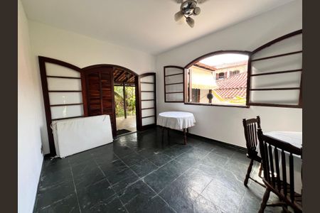 Casa à venda com 700m², 4 quartos e 2 vagasSala de Jantar