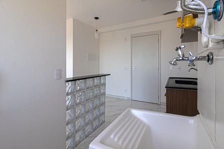 Apartamento para alugar com 37m², 2 quartos e 1 vaga Apartamento para alugar com 37m², 2 quartos e 1 vagaCozinha e Área de Serviço