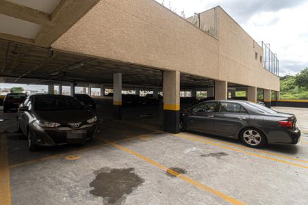 Apartamento para alugar com 37m², 2 quartos e 1 vaga Apartamento para alugar com 37m², 2 quartos e 1 vagaGaragem