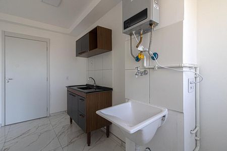 Apartamento para alugar com 37m², 2 quartos e 1 vaga Apartamento para alugar com 37m², 2 quartos e 1 vagaCozinha e Área de Serviço