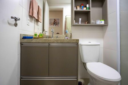 Apartamento à venda com 65m², 2 quartos e 1 vagaBanheiro Social