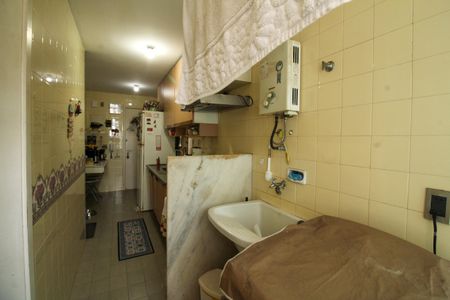 Apartamento à venda com 200m², 3 quartos e 1 vagaÁrea de Serviço