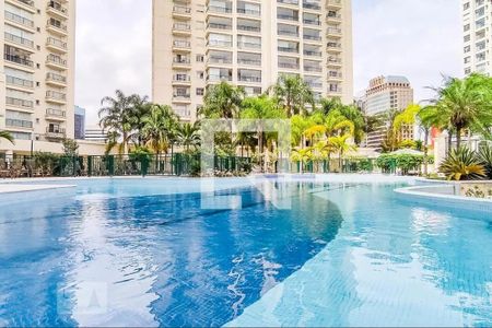 Apartamento à venda com 205m², 4 quartos e 5 vagasÁrea comum - Piscina