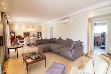 Apartamento à venda com 205m², 4 quartos e 5 vagasSala