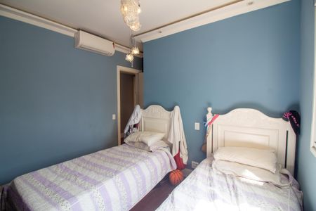 Apartamento à venda com 205m², 4 quartos e 5 vagasSuíte 2