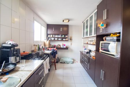 Apartamento à venda com 205m², 4 quartos e 5 vagasCozinha