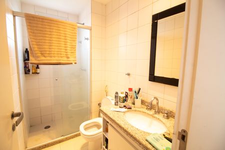 Apartamento à venda com 205m², 4 quartos e 5 vagasBanheiro da Suíte 3