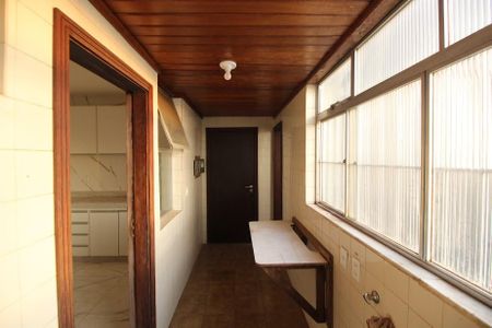 Apartamento para alugar com 140m², 4 quartos e 2 vagasÁrea de serviço