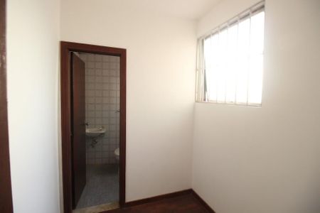 Apartamento para alugar com 140m², 4 quartos e 2 vagasQuarto/banheiro de serviço