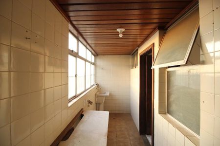 Apartamento para alugar com 140m², 4 quartos e 2 vagasÁrea de serviço