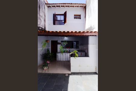 Casa à venda com 100m², 2 quartos e 1 vagaÁrea de Serviço