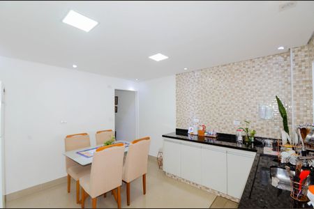 Casa à venda com 100m², 2 quartos e 1 vagaCozinha