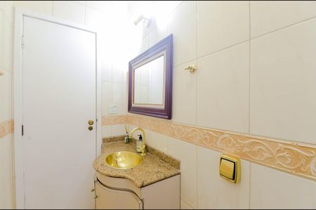 Casa à venda com 100m², 2 quartos e 1 vagaBanheiro