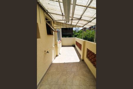 Apartamento à venda com 73m², 2 quartos e sem vaga Apartamento à venda com 73m², 2 quartos e sem vagaÁrea de Serviço