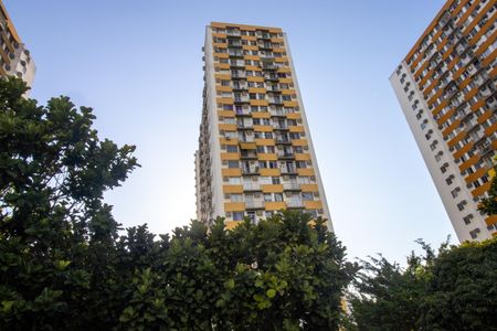 Apartamento para alugar com 57m², 2 quartos e 1 vagaFachada