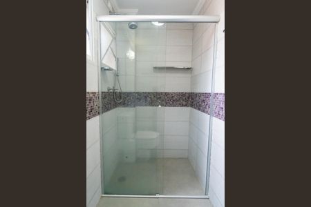 Casa de condomínio para alugar com 167m², 3 quartos e 3 vagas Casa de condomínio para alugar com 167m², 3 quartos e 3 vagasBanheiro do Sótão Detalhe