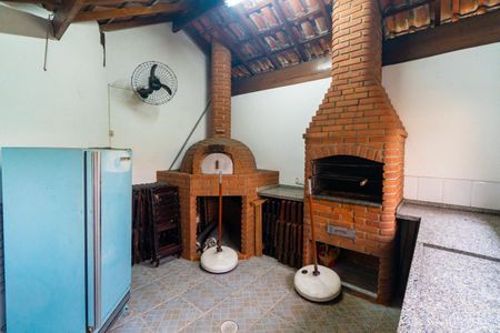 Casa de condomínio para alugar com 167m², 3 quartos e 3 vagas Casa de condomínio para alugar com 167m², 3 quartos e 3 vagasÁrea comum - Churrasqueira