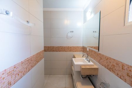 Casa de condomínio para alugar com 167m², 3 quartos e 3 vagas Casa de condomínio para alugar com 167m², 3 quartos e 3 vagasBanheiro da Suíte