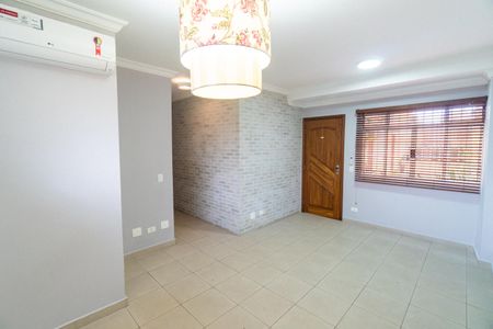 Casa de condomínio para alugar com 167m², 3 quartos e 3 vagas Casa de condomínio para alugar com 167m², 3 quartos e 3 vagasSala