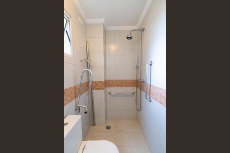 Casa de condomínio para alugar com 167m², 3 quartos e 3 vagas Casa de condomínio para alugar com 167m², 3 quartos e 3 vagasBanheiro da Suíte Detalhe