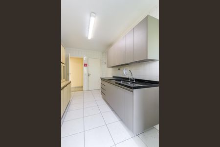 Apartamento à venda com 70m², 2 quartos e 2 vagasCozinha