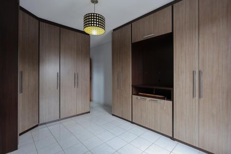 Casa à venda com 120m², 3 quartos e 2 vagasSuíte