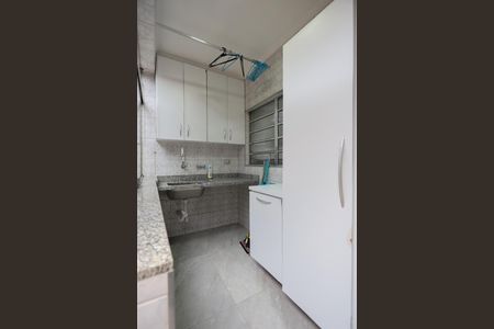 Casa à venda com 120m², 3 quartos e 2 vagasÁrea de serviço
