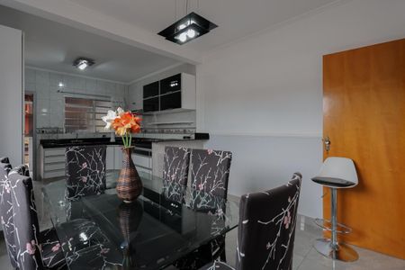 Casa à venda com 120m², 3 quartos e 2 vagasCopa