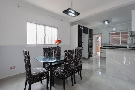 Casa à venda com 120m², 3 quartos e 2 vagasCopa