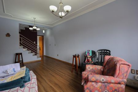 Casa à venda com 120m², 3 quartos e 2 vagasSala