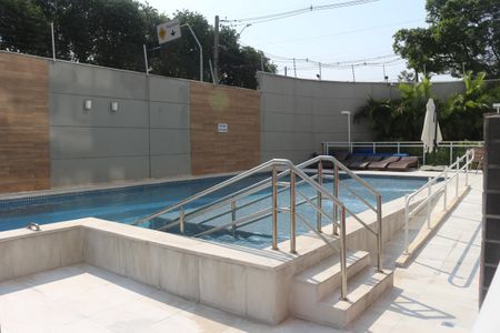 Apartamento à venda com 90m², 2 quartos e 2 vagasÁrea comum - Piscina