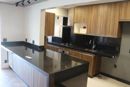 Apartamento à venda com 90m², 2 quartos e 2 vagasCozinha